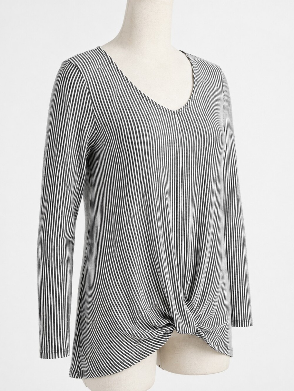 Promises Promise Vintage Monochrome Striped Twist Front Long Sleeve Tee  Size 2X